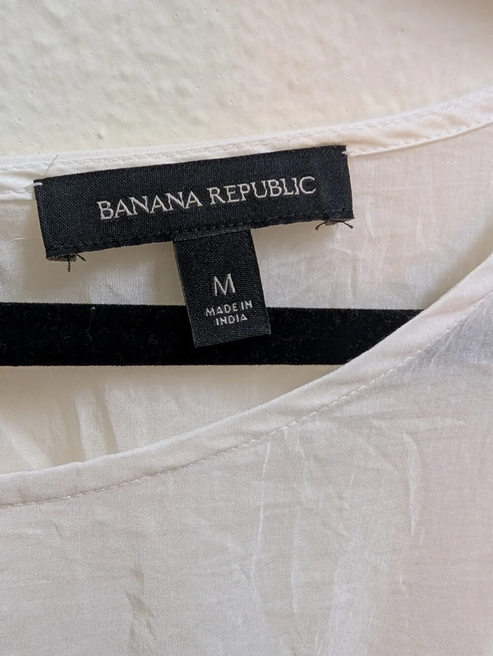 ❌SOLD❌ Banana Republic Silk Eyelet Lace Blouse
